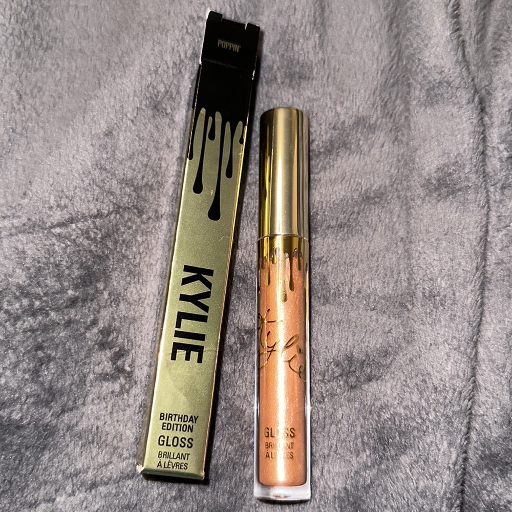 Kylie Cosmetics Birthday Edition Poppin